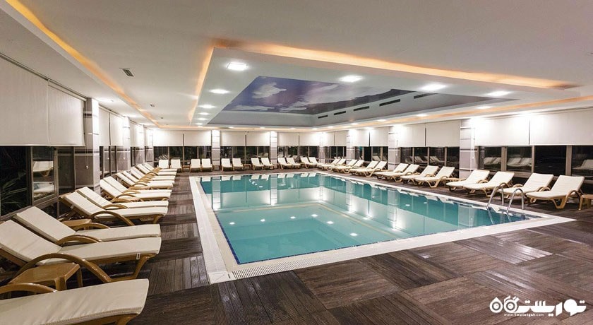 استخر سرپوشیده هتل شاه این پارادایز